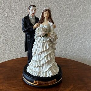 RARE Vintage Phantom of the Opera Wedding Music Box 1986